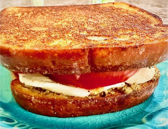 tomato mozzarella & basil pesto sandwich